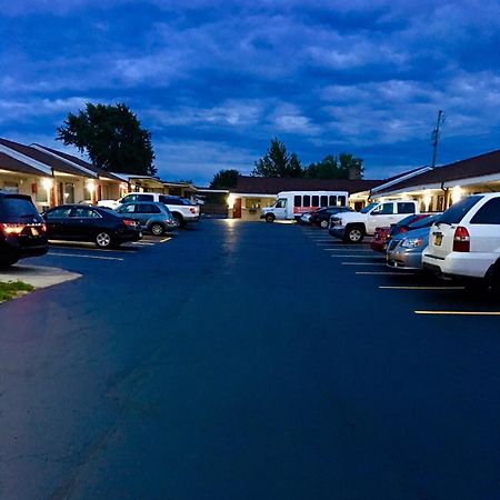 Budget Inn Уилямсвил Екстериор снимка
