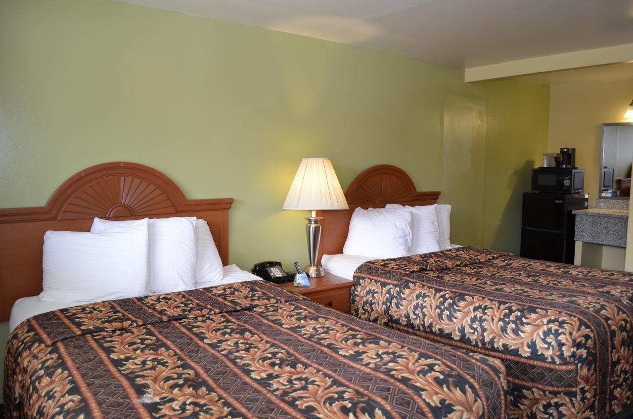 Budget Inn Уилямсвил Екстериор снимка